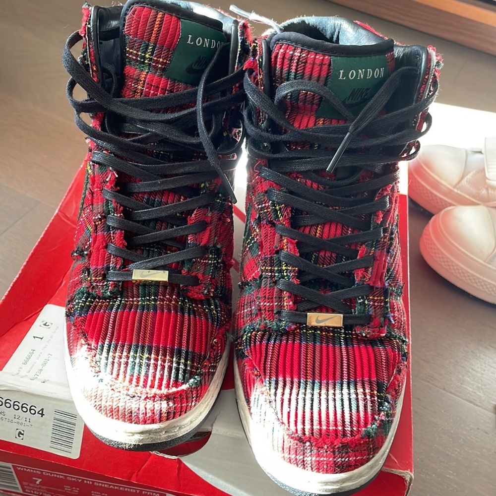 Limited Nike sky high sneakers